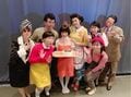 藤原紀香『サザエさん』の衣装姿でワカメ役・齊藤京子の誕生日をお祝い