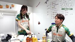 激戦トップで両手に花 美女雀士2人に祝福された下石戟に「羨ましすぎるぞ！」の声／麻雀・Mリーグ