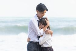 爆モテミスコン女子、高3イケメン男子とカップル成立！「ずっと待ってた」嬉しさ爆発でハグ『今日好き』サムイ島編最終話