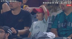 大谷翔平、痛烈な左ライナーに「シェ～」 お口“あんぐり”の少年ファンが見せた“素”のリアクションが話題