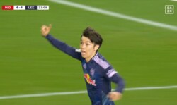 「衝撃の誤審だ！」リーズ田中碧の“幻のゴール”にイングランド騒然「もはや犯罪」「ふざけるな」「うんざりだ…」「どこがオフサイドだ？」“疑惑の判定”にクラブや監督も不満