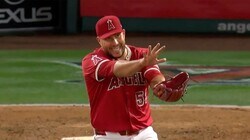 ドラゴンボールの『かめはめ波』で勝利のパフォーマンス！「それは悟天だけどw」エンゼルス投手の仕草を投稿したMLB公式の“誤り”にファンが総ツッコミする事態に