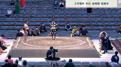 えっ、取組前にまわしが…？ 大相撲春場所で起こった“初々しい”ハプニング 呼出のファインプレーにも反響