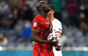 オランダ戦で負傷交代のルカク、UNL今後3試合欠場か