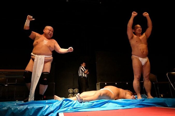 水着！ふんどし！知能指数は最低値！DDT名物・男性客限定大会「野郎Z」は今回もバカ騒ぎ 2枚目