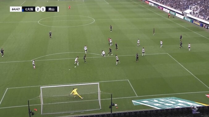 「やっぱり宇佐美やわ！」「レベルちゃう」元日本代表・宇佐美貴史が針の孔を通すパスでスーパーアシスト！約2ヶ月ぶり復帰戦で「一点もののラストパス」 3枚目