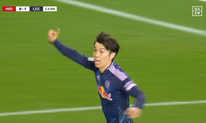 【写真・画像】世界熱狂！ インテル黄金コンビの“おしゃれテク２連発ゴラッソ”に騒然「クレイジーな連携」「過去10年で最高のゴール」ラウタロ＆テュラムがバイエルン粉砕の瞬間　1枚目