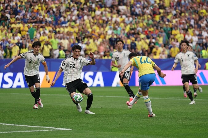 【写真・画像】【W杯】森保ジャパン、ブラジルに1ー2で敗れベスト32敗退　5度目の挑戦も決勝トーナメント初勝利ならず　選手の目には涙　1枚目