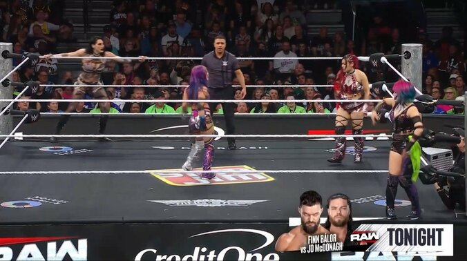 「何やってるんだw」日本人女子スーパースターにブーイング 米マットでまさかの煽り「からかい上手」「煽りよる」勝負に敗れるも存在感 5枚目