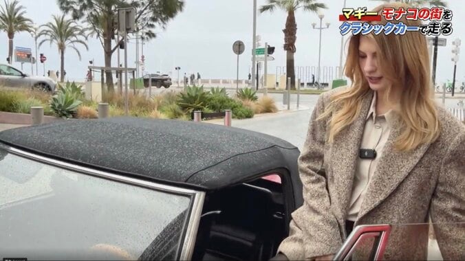 マギー（33）、モナコでクラシックカーを操る美脚あらわな運転姿に反響「絵になるな」「脚長くてきつそう」思わぬハプニングも 4枚目