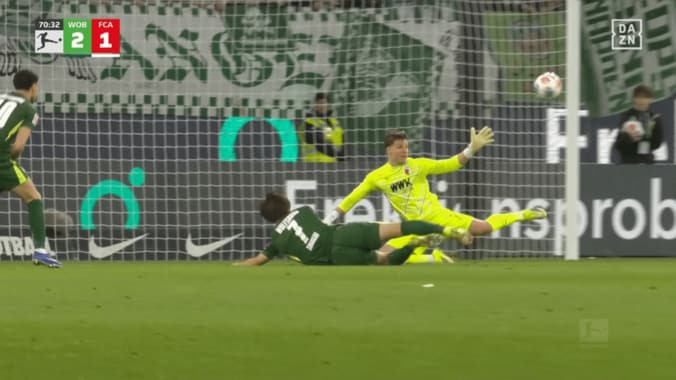 「体幹やばすぎ」20歳塩貝健人がブンデスリーガ初得点！爆速スプリント→GK翻弄ダイレクト弾「これぞストライカーだ」「3月に代表呼ぼう」 3枚目