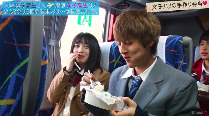 水着女子をバックハグ　ゆいP、イケメン高校生の猛アタックに「出禁」