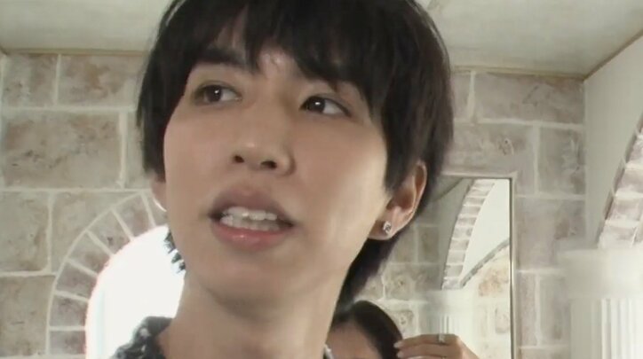 【写真・画像】はじめしゃちょー、5億円豪邸の”1000万円超え”ローマ風呂を公開「セットみたい！」香取慎吾らも驚き　1枚目