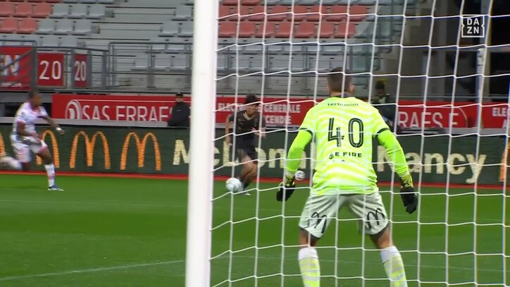 【映像】高速クロスでゴールをお膳立てした瞬間