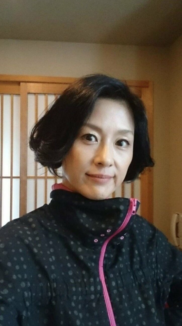 加藤貴子 爪を噛む息子の足が化膿 痛々しく変色した指を見るとせつなくなります 話題 Abema Times