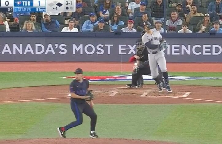 【写真・画像】球場騒然！一体、何が起こった…！？ ヤンキースの“野球IQが高すぎる”プレー　ゲッツーの隙を突いた… 若き天才・ソトの神がかった“忍者走塁” 　1枚目