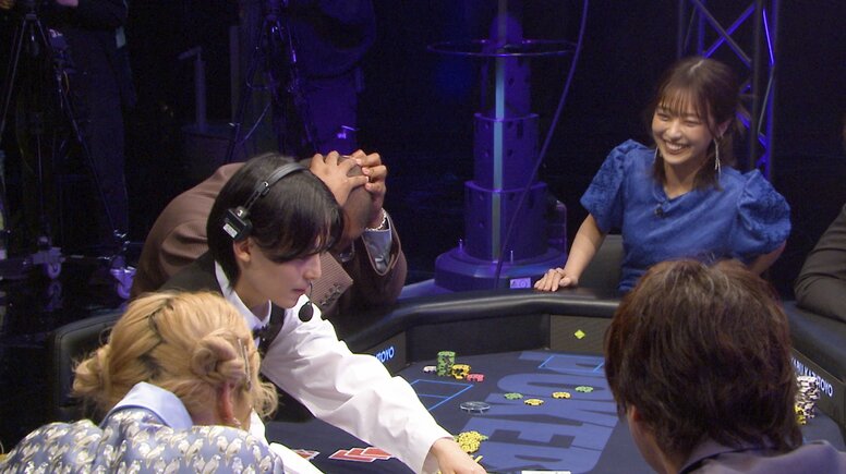 「かわいそう」「お店ではやらないでください」最強ポーカー芸人、煽られすぎて様子がおかしくなる