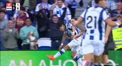 久保建英、鬱憤晴らすダイレクトシュート！「決めてニッコリ」スタメン復帰で即ゴール！高速カウンターを華麗に決めきるワンタッチショット炸裂の瞬間