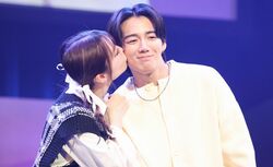 ゆうちゃみの妹・ゆいちゃみ、彼氏の大木遥翔とのラブラブキスに大歓声！『今日好き』初の大型イベントに登場