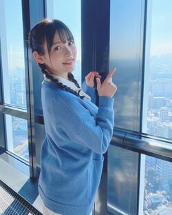 声優・上坂すみれ、東京タワーで撮影した“デート風”見返りショットに「凄く素敵」とファンうっとり