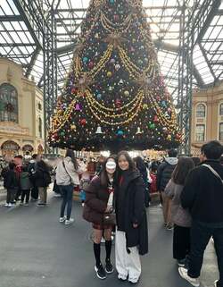  花田虎上の妻、クリスマス仕様のディズニーを満喫「かわいかったなー」 