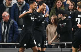 「亡くなった親友の母に捧げる」CL初ゴールの鎌田大地が心境綴る「結果は思い通りにはならないけど、前に進むだけ」