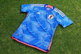 サッカー日本代表、新ユニフォームが発表！ カタールワールドカップで着用【カタールW杯】