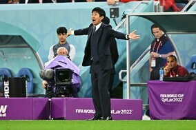 「選手たちは新時代を見せてくれた」ベスト16敗退も…森保監督は日本サッカーの進歩に手応え「必ずこの壁は乗り越えられる」【W杯】