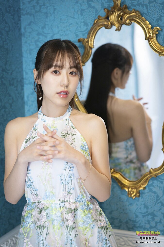 “四刀流”の話題美女・音羽美奈、上品なピアノ演奏と完璧ボディで“最高の美”を表現 ヤンマガWeb「働くお姉さん」 2枚目