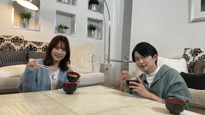 下野紘＆内田真礼が定番ゲームでスタッフとガチンコ対決！大興奮のバトルにスタジオ大爆笑『声優と夜あそび』 1枚目