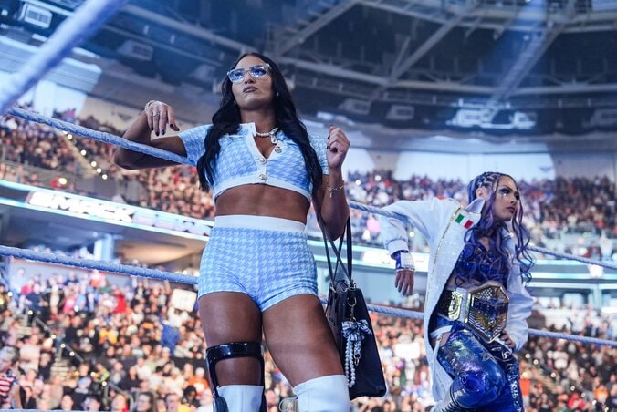 ジュリア（写真右）とキアナ・ジェームズ（同左）Ⓒ2025 WWE, Inc. All Rights Reserved