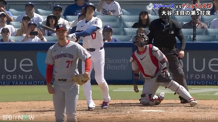 【写真・画像】ホームラン？大谷翔平も26号弾の“HR判定”に驚いていた！ リプレー検証で確定→目を見開きポカン「びっくりしちゃったね」　1枚目