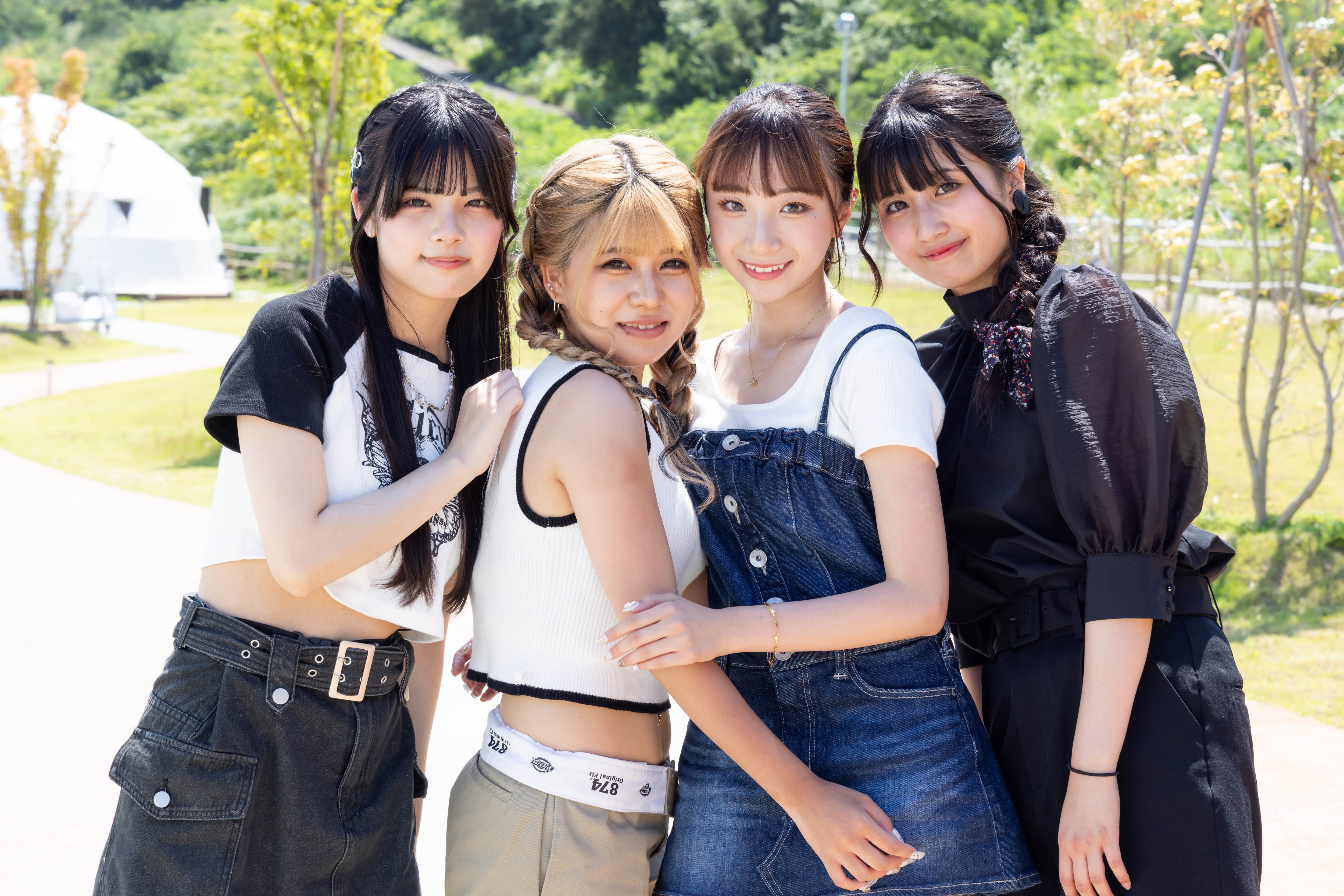 ウエストちらりでセクシー＆キュート！美少女JKたちのスタイル際立つ私服姿に男子大興奮「系統変わった！？」 | ニュース | ABEMA TIMES |  アベマタイムズ