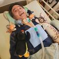  声優・津久井教生、ALSの闘病で呼吸器を装着し2年が経過「進行を遅くしたいしできれば止まってほしい」 