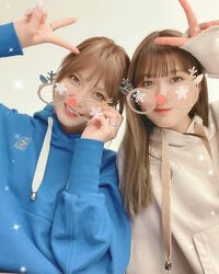 「可愛いが溢れる」「奇跡の美女お2人」“トナカイメガネ”姿の生見愛瑠＆宇野実彩子の2ショットをファン称賛！