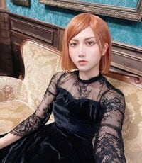 コスプレイヤー・まるん、ドレス姿の「呪術廻戦」釘崎野薔薇コスに絶賛の声「美しすぎる」「ガチで本物かと」