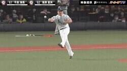 投手“らしからぬ”衝撃フィールディング 西武・平良の身のこなしに「かろやかー」「ピッチャーで見たことない」の声