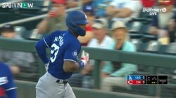 資源は大切に…2球連続でバットを折られたメジャーリーガーがしょんぼり