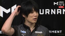 本田朋広“100点満点”のトップから役満放銃で大慌て 必死のフラフラ打法で逃げ切り通過「俺の麻雀“も”面白いんです！」／麻雀・Mトーナメント