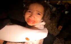 「子どもがいるんだぞ！お前らは人間じゃない！」移民たちにガス弾攻撃…不法入国を試みる緊迫の瞬間に密着「人生最悪の瞬間だ」