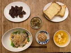 “1000坪超”鎌倉の自宅が話題・假屋崎省吾、手間暇かけた豪華な手料理を披露 「とても美味しそうです」「ご家族様幸せですね」など反響