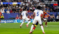 えっ、ゴール前でリフティング！？ 美しすぎるワンツータッチ突破が話題沸騰「ダニ・オルモのゴールもやばい」「なんて冷静なんだ」スペイン10番が決勝弾を突き刺した瞬間