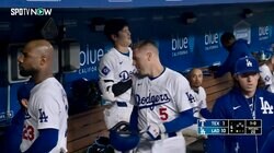 ショウヘイ、凄い一発だったな！ 大谷翔平＆フリーマン“二者連続弾”で現地カメラが捉えた“7秒間”の希少光景　何を話した？MVPコンビの豪華共演シーンが話題に