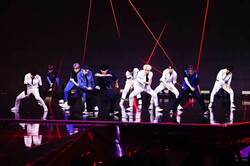 10人の大迫力ダンスに「目が覚めた」オーディションで最後まで残った最高峰アイドル派たち、EXO人気曲でプロたちを圧倒『青春スター』