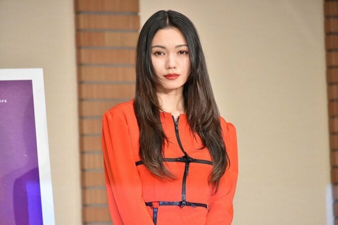 二階堂ふみ、キャンディーを咥えた妖艶ショットにファン「美の塊」「最高すぎる」 1枚目