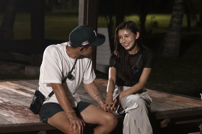 ナイスバディなお姉様系美女と年下イケメン、別れを惜しみ抱きしめ合う「好きになってよかった」『シャッフルアイランド Season2』 5枚目