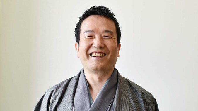 上腕二頭筋が光る「マッスルポーズ」丸山忠久九段に理由を聞いてみた「脊柱起立筋の補強じゃないですかね」 1枚目