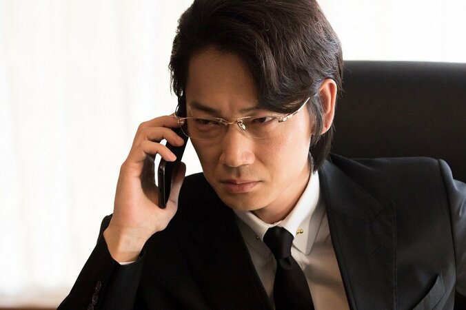 『ハゲタカ』最終回にナレーション・小手伸也がサプライズ出演「正直『出たい！』と思っていた」 4枚目