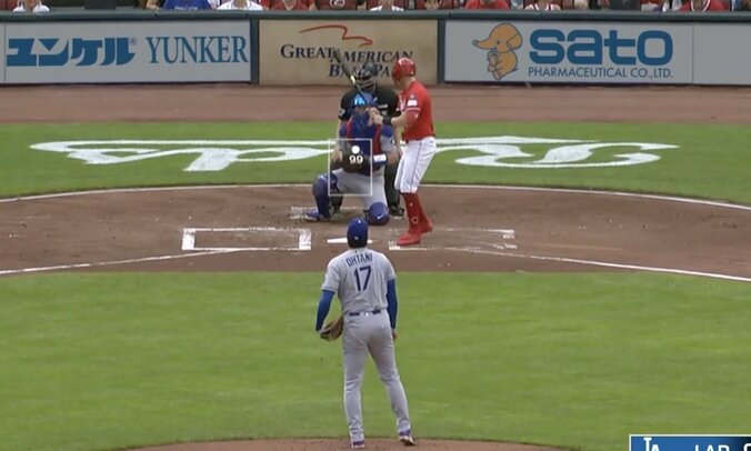 【写真・画像】何が起きた？ 大谷翔平、降板時に“まさかの光景”「感動した」ベンチでのサプライズシーンが話題に「頭が下がる」「いいチームだな」　1枚目