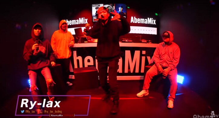 【シーンを牽引する3MCが集結】MEGA-G × Ry-lax × 百足『AbemaMix Cypher』でフリースタイルをスピット！